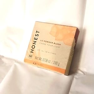 Honest Lit Powder Blush Frisky